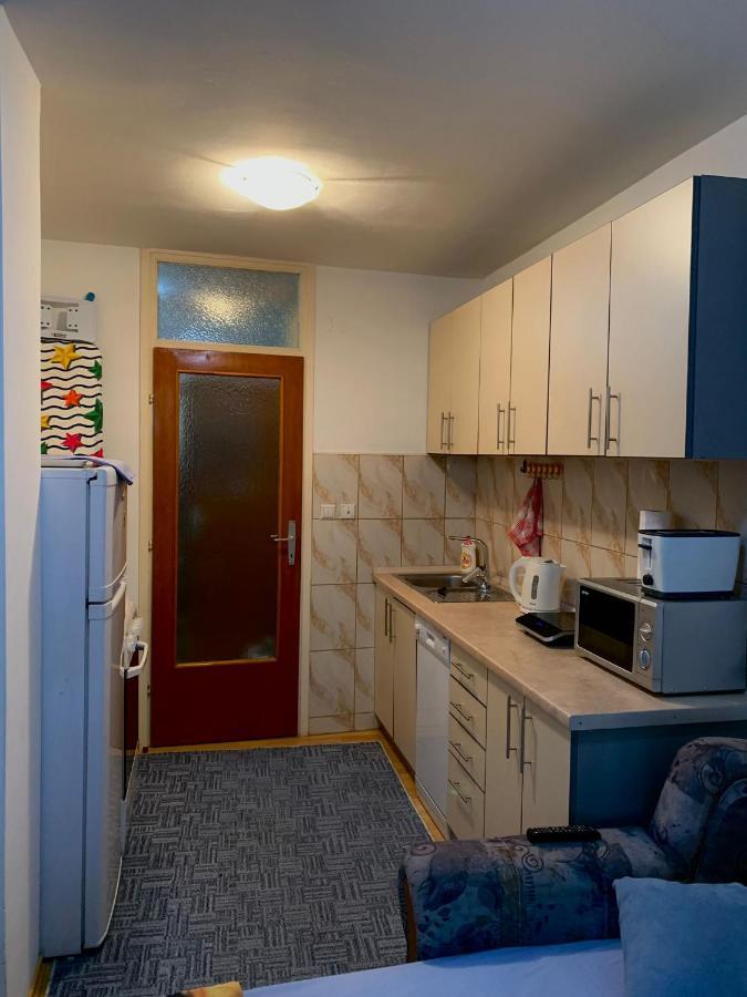 Am Apartment *