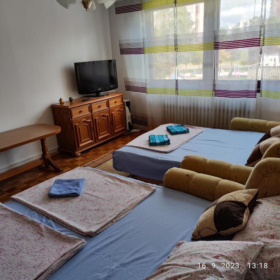 Apartment Am