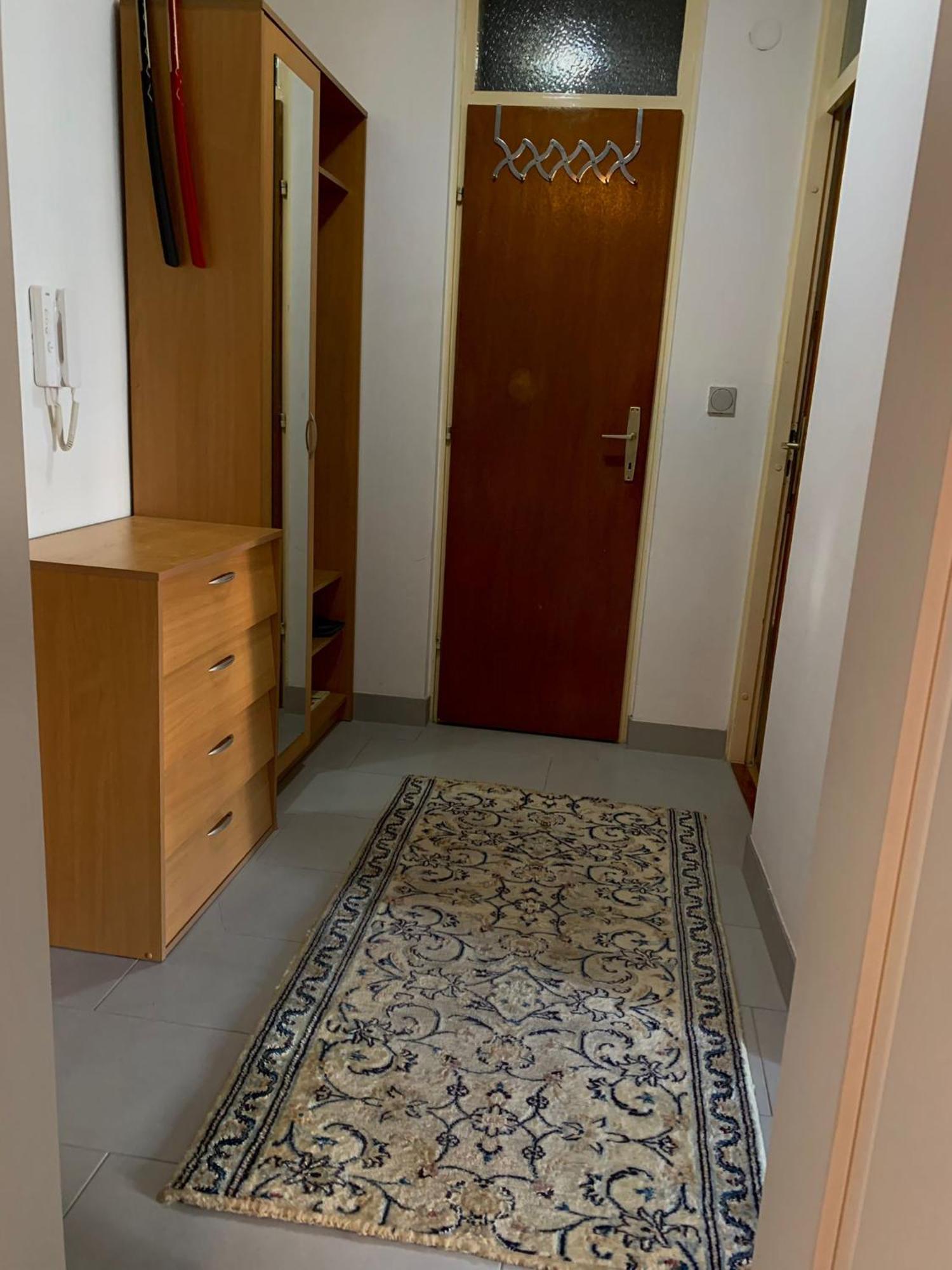 Apartment Am *